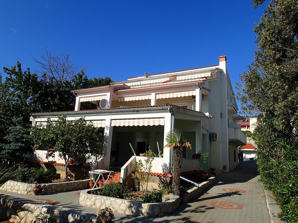 Apartments Felicce Banjol Rum bild